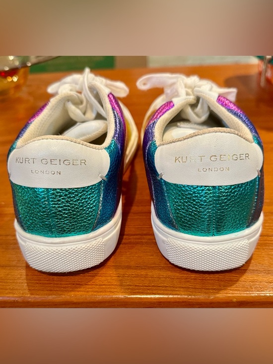 Kurt Geiger London—White/Rainbow Stripes Sneakers—Marked Sz 5–really a 6.5-7.5 - Picture 4 of 13